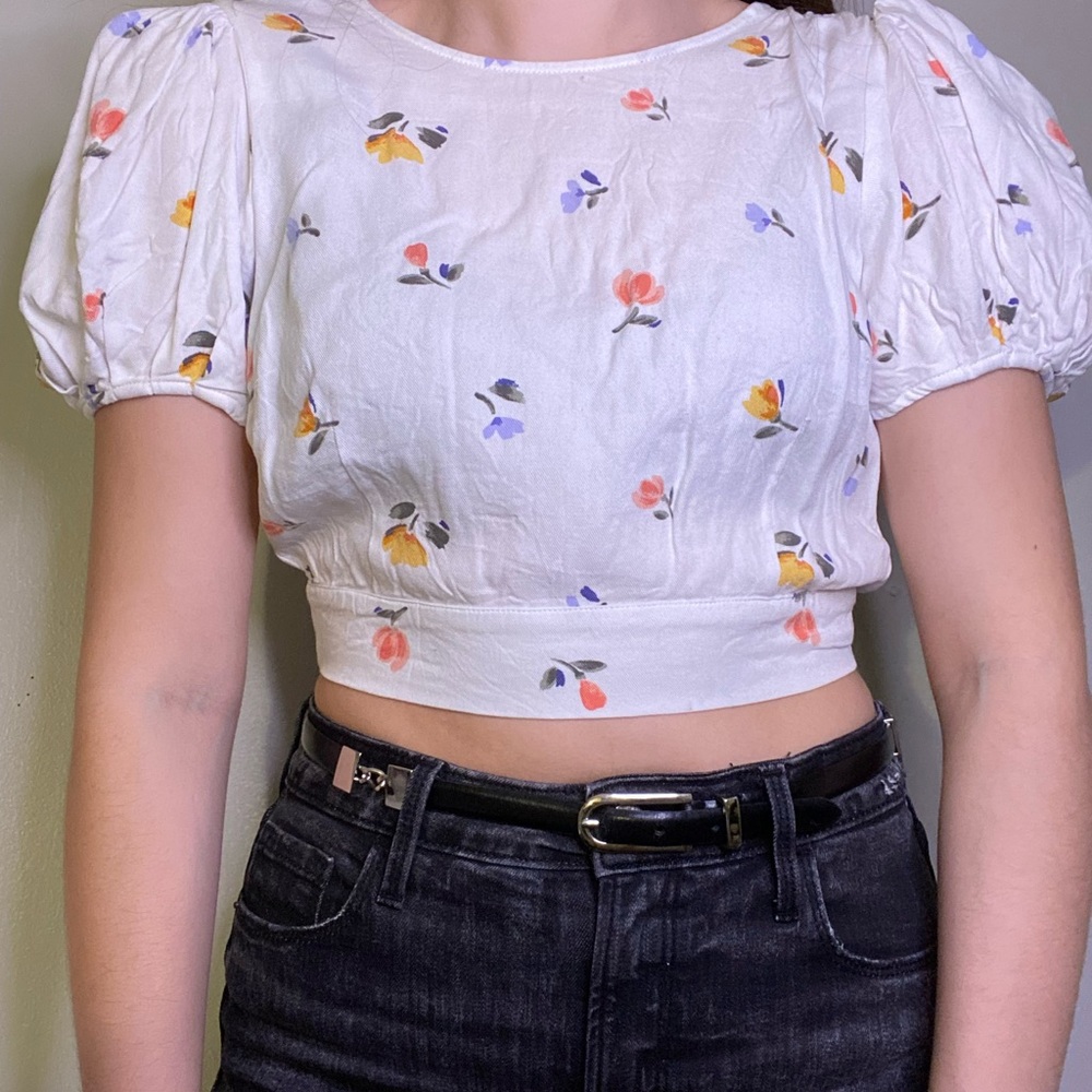 Floural crop top,size small